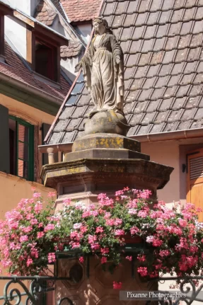 alsace, gueberschwihr, fontaine de la vierge, alsace et moi, pixanne photographies