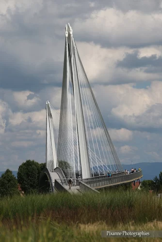 alsace, strasbourg, quartier port du rhin, jardin des deux rives, passerelle mimram, passerelle deux rives, alsace et moi, pixanne photographies