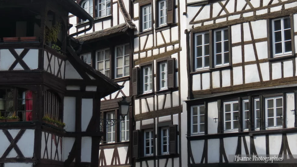 alsace, strasbourg, petite france, place benjamin zix, maisons alsaciennes, colombages, alsace et moi, pixanne photographies