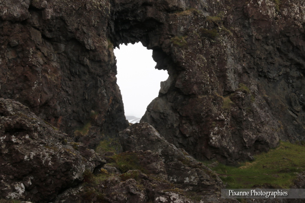Europe, Islande, péninsule de Snaefellsnes, Djúpalónssandur, Gatklettur, Souvenirs de Voyages, Pixanne Photographies