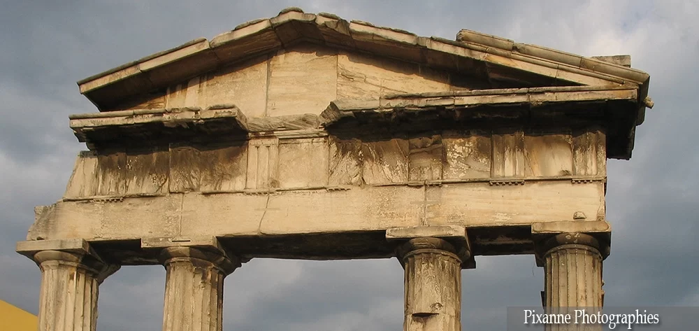 Europe, Grèce, Attique, Athènes, Agora Romaine, Porte d'Athéna Archegetis, Souvenirs de Voyages, Pixanne Photographies