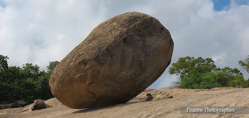 Asie, Inde du Sud, Tamil Nadu, Mahabalipuram, Krishnas butter ball, Souvenirs de Voyages, Pixanne Photographies