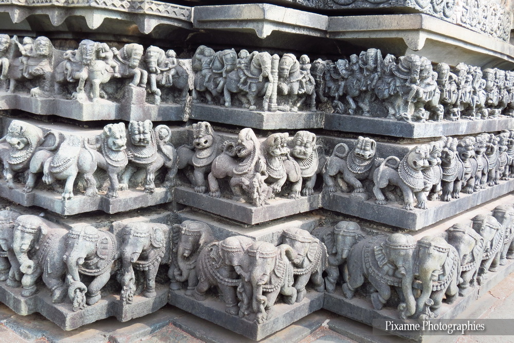 Asie, Inde du Sud, Karnataka, Belur, Chennakesava Temple, Frises, Elephants, Lions, Cavaliers, Souvenirs de Voyages, Pixanne Photographies