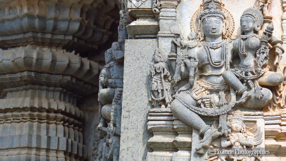 Asie, Inde du Sud, Karnataka, Belur Chennakesava Temple, Vishnu et Lakshmi, Souvenirs de Voyages, Pixanne Photographies