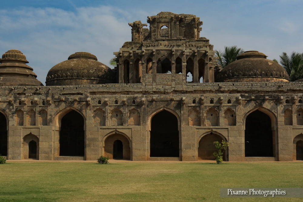 Asie, Inde du Sud, Karnataka, Hampi, Zenana Enclosure, Zanana, Elephant's Stables, Etables à éléphants, Souvenirs de Voyages, Pixanne Photographies