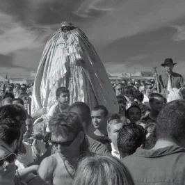 Europe, France, PACA, Bouches du Rhone, Saintes Maries de la Mer, Pèlerinage des Gitans, Procession de Sainte Sara à la mer, Souvenirs de Voyages, Pixanne Photographies
