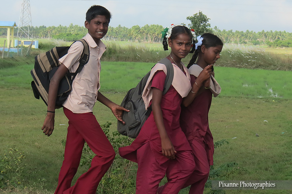 asie, inde, inde du sud, pondichery, ecoliers, costume, souvenirs de voyages, pixanne photographies