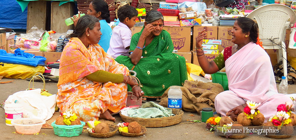 asie, inde, inde du sud, mysore, marché de devajara, offrandes, souvenirs de voyages, pixanne photographies