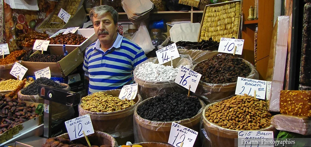 Asie, Europe, Turquie, Istanbul, Mısır Çarsısı, Bazar Egyptien, fruits séchés, Souvenirs de Voyages, Pixanne Photographies 