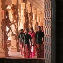 asie, inde, inde du sud, thirymayam, satyamurti perumal temple, écolières, souvenirs de voyages, pixanne photographies