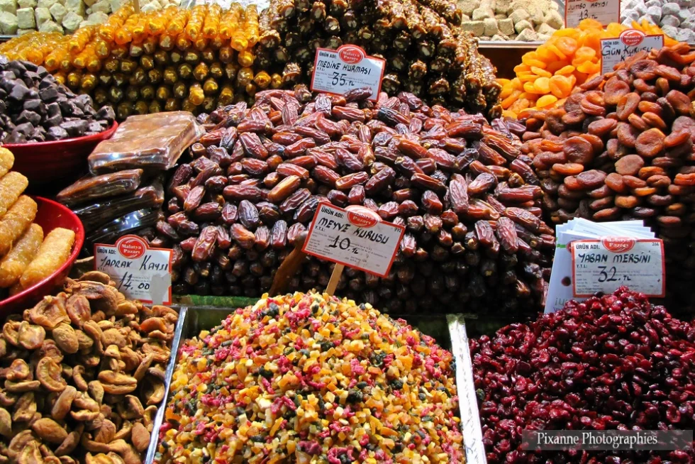 Asie, Europe, Turquie, Istanbul, Mısır Çarsısı, Bazar Egyptien, fruits séchés, Souvenirs de Voyages, Pixanne Photographies