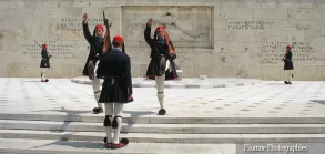 Europe, Grèce, Attique, Athènes, Place Syntagma, Parlement, Relève de la Garde, Evzone, Souvenirs de Voyages, Pixanne Photographies