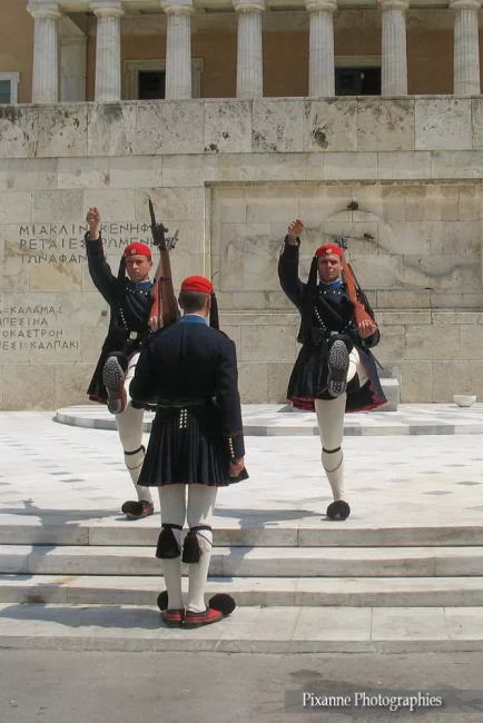 Europe, Grèce, Attique, Athènes, Place Syntagma, Relève de la Garde, Evzone, Souvenirs de Voyages, Pixanne Photographies