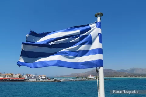 Europe, Grèce, Péloponnèse, Elafonisos, Drapeau Grec, Souvenirs de Voyages, Pixanne Photographies