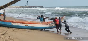 asie, inde, inde du sud, veerampattinam, pecheurs, barque, souvenirs de voyages, pixanne photographies
