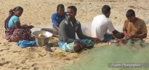 asie, inde, inde du sud, veerampattinam, pecheurs, filets, souvenirs de voyages, pixanne photographies