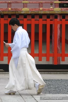 Asie, Japon, Kyoto, Fushimi Inari, Moine Shinto, Souvenirs de Voyages, Pixanne Photographies