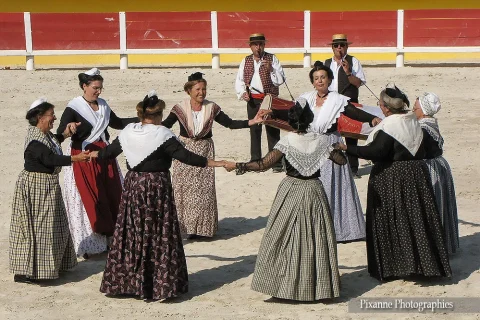 Europe, France, PACA, Bouches du Rhone, Saintes Maries de la Mer, Journée Baroncellienne, Arlésiennes, Danse Provencale, Souvenirs de Voyages, Pixanne Photographies