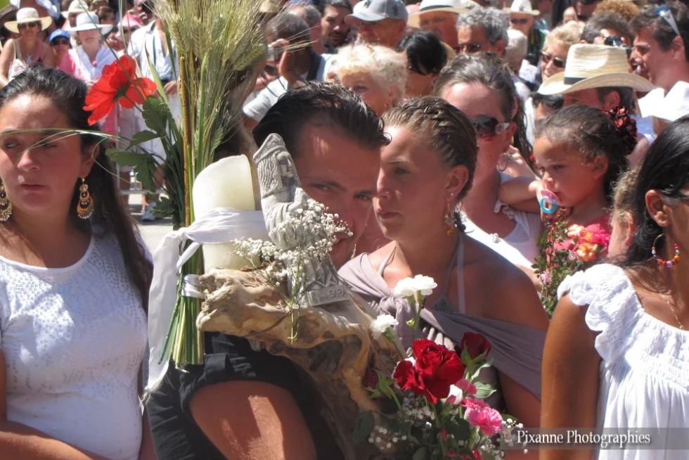 Europe, France, PACA, Bouches du Rhone, Saintes Maries de la Mer, Sainte SARA, Pélerinage des Gitans, Procession Sainte Sara à la mer, Souvenirs de Voyages, Pixanne Photographies