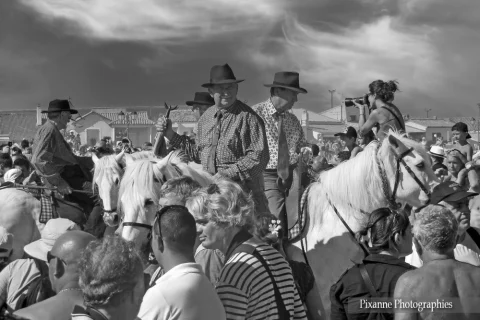 Europe, Franc,e PACA, Bouches du Rhone, Saintes Maries de la Mer, Pèlerinage des Gitans, Guardians, Procession de Sainte Sara à la Mer, Souvenirs de Voyages, Pixanne Photographies