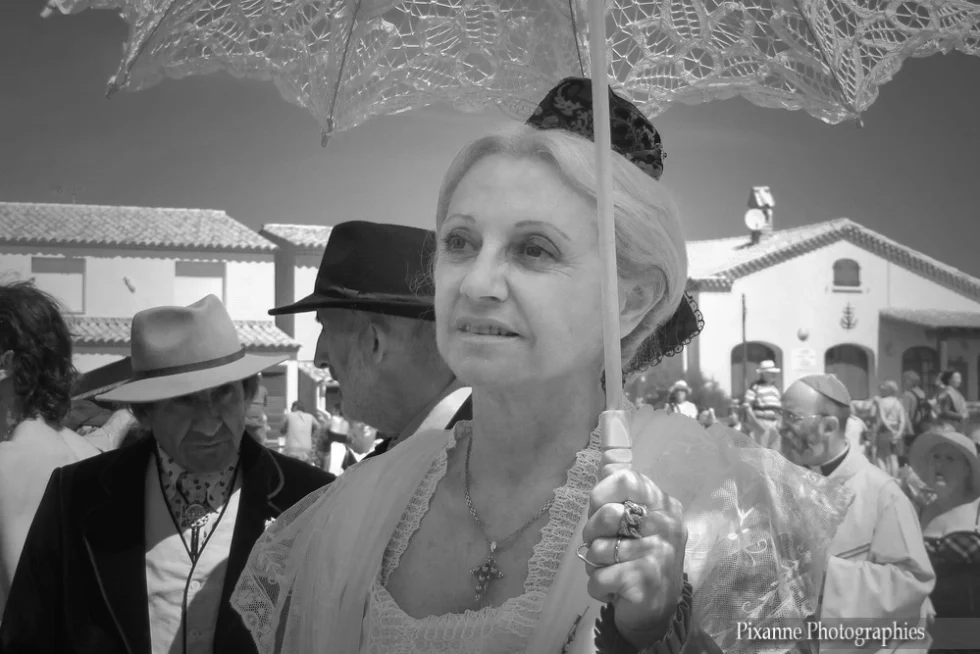 Europe, France, PACA, Bouches du Rhone, Camargue, Saintes Maries de la Mer, Procession des Saintes Maries à la Mer, Arlésienne, Souvenirs de Voyages, Pixanne Photographies