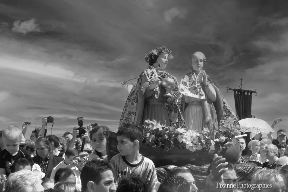 Europe, France, PACA, Bouches du Rhone, Saintes Maries de la Mer, Pèlerinage des Gitans, Procession des Saintes Maries à la Mer, Souvenirs de Voyages, Pixanne Photographies