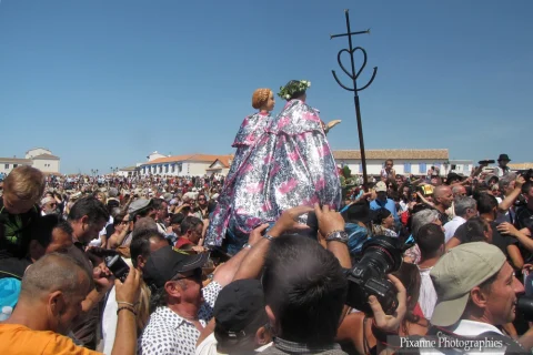 Europe, France, PACA, Bouches du Rhone, Camargue, Sainte Marie de la Mer, Pèlerinage des Gitans, Procession des Saintes Maries à la Mer, Souvenirs de Voyages, Pixanne Photographies