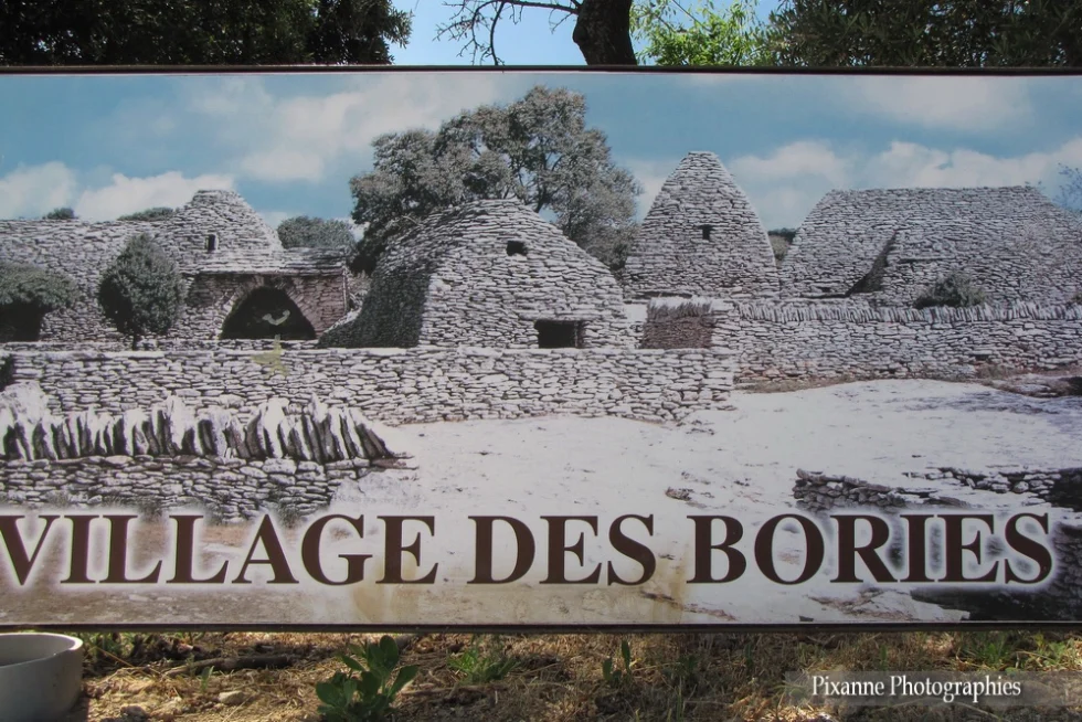 Europe, France, PACA, Vaucluse, Gordes, Village des Boris, Souvenirs de Voyages, Pixanne Photographies