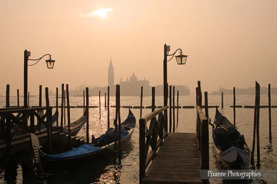 Europe, Italie, Venise, Grand canal, Gondoles, Pixanne Photographies